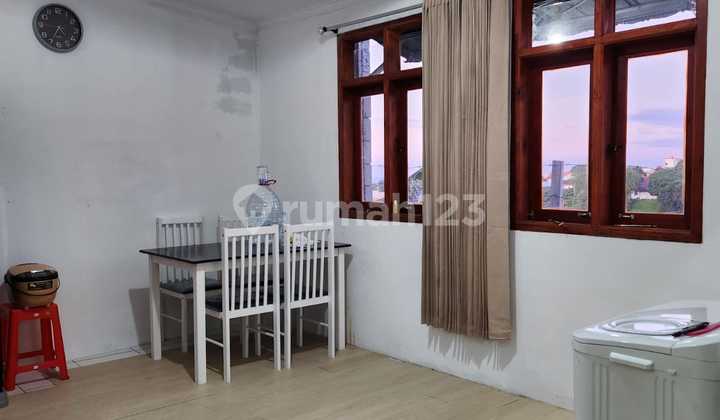 Disewakan Rumah Nyaman Lingkungan Asri di Sariwangi Regency 2