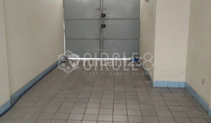 Disewakan Rumah Luas Unfurnished Pasteur, Bandung 2