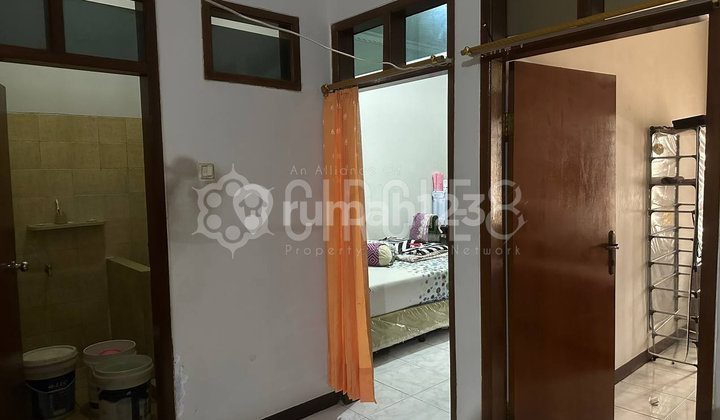 Nice Semi-Furnished House in Sarijadi, Bandung 2