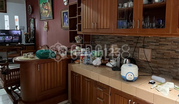 Rumah Bagus Unfurnished SHM Ciwaruga, Bandung 2
