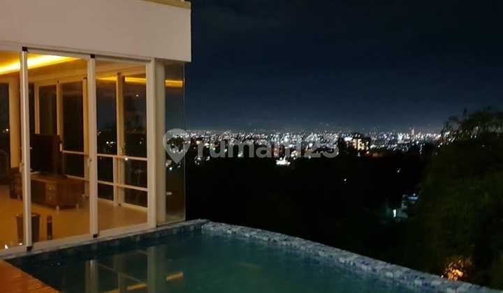 Dijual Rumah Rasa Villa View Cantik di Dago Village 2