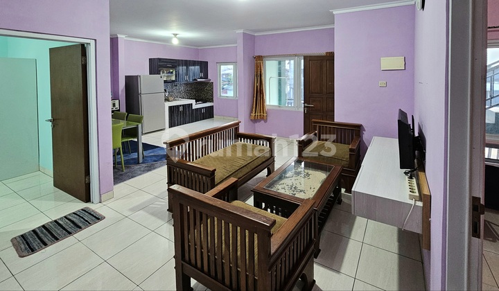 Rumah 3 bedroom 2 bathroom Full 1 Lantai Dari 3 Di Lantai 3 Daerah Galaxy 1