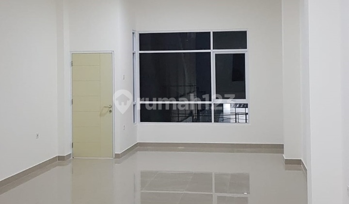 Ruko Baru Pinggir jalan utama 4 lantai Jl Johar Pontianak  2