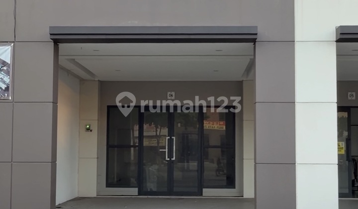 Best Price for Downtown Drive Gading Serpong Shop House, 2.5 Floors, Ready to Use, Width 5.
