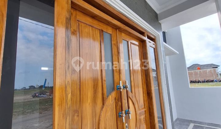 Cluster 300 Jutaan Desain Modern Type 40/75