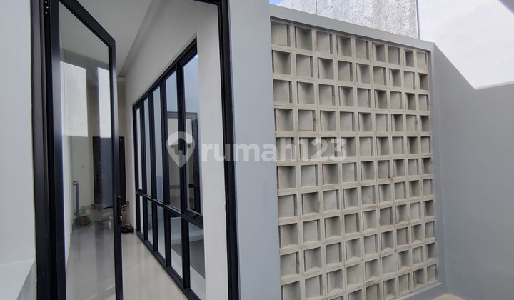 Ready-to-Occupy House with Premium Location in Bandung City 2