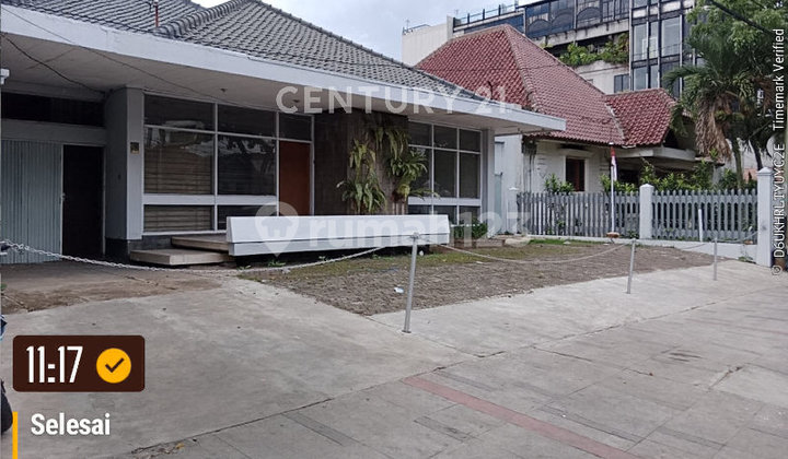 House Suitable for Business, Strategic Location in Pasirkaliki, Bandung