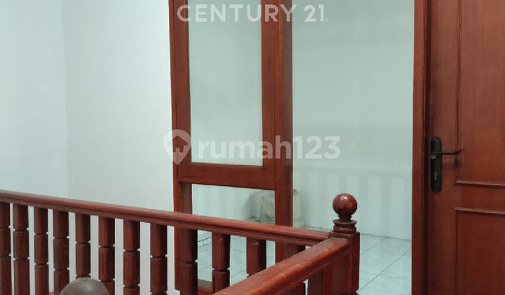 Ready-to-Use House on Jl Kalijati Antapani Bandung 2