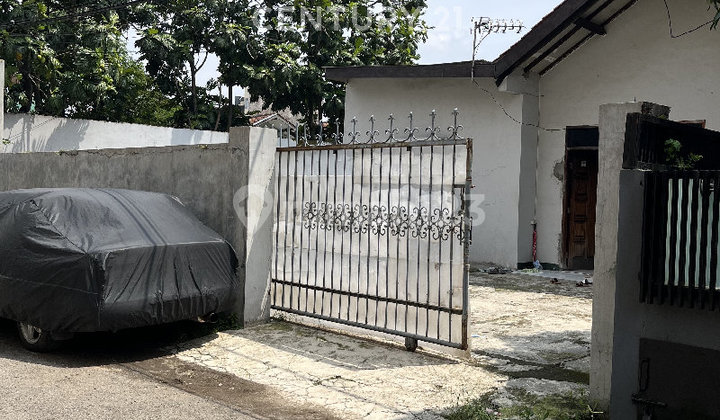 House in the City Center Near the Highway, Supermarket, School 2