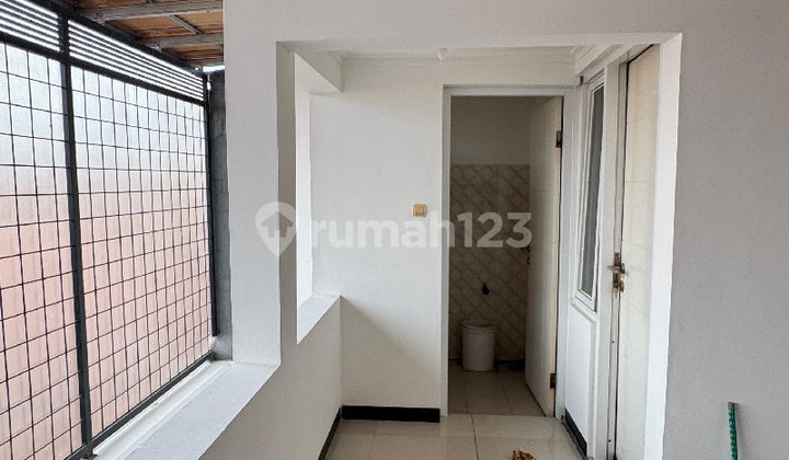 Inhabitable Minimalist House in a Safe Environment at TKI 5 Bandung