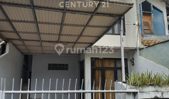 Rumah Tinggal 2 Lantai, 200 Meter Dari TSM Gatot Subroto Bandung Rumah Tinggal 2 Lantai, 200 Meter Dari TSM Gatot Subroto Bandung
