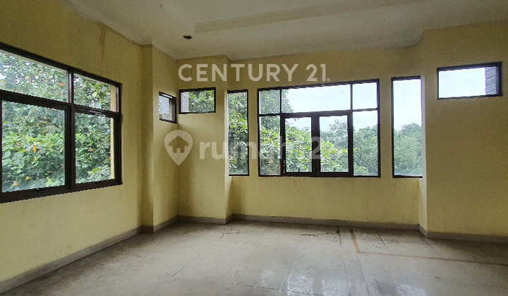 3-Story Shop House Ready for Use in Suci Area, Jl. Pahlawan, Surapati Bandung 2