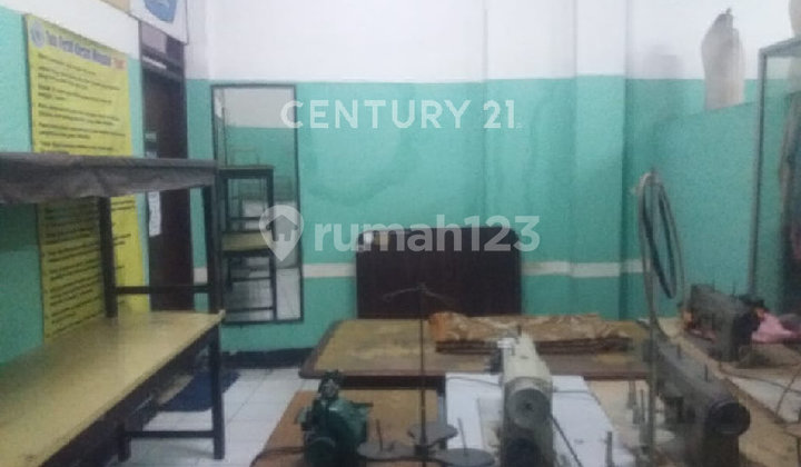 Land area of 1 unit only, suitable for business on Inggit Garnasih Street, Bandung.