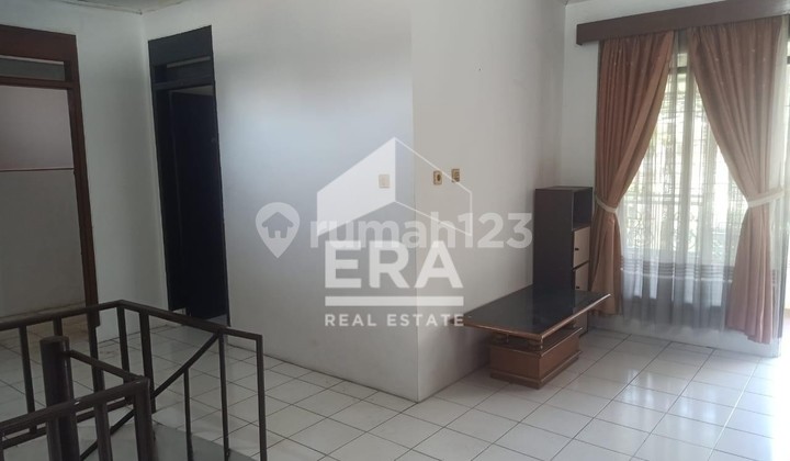 FOR SALE QUICKLY, NICE HOUSE ON JL. TUBAGUS ISMAIL BANDUNG, RECENTLY RENOVATED READY TO OCCUPY 2