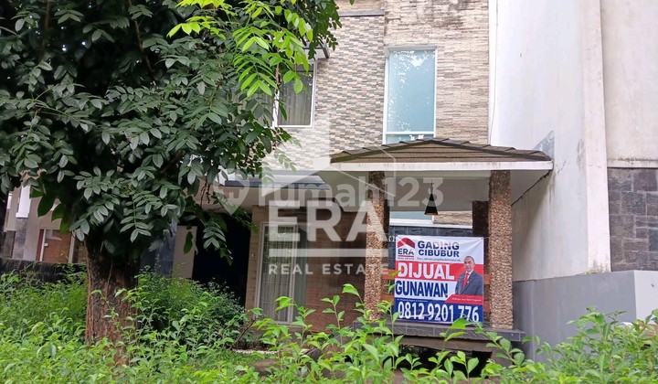 Quick Sale Mahogany Residence Cibubur House Ready to Live 2 Floors Neat Quick Sale Mahogany Residence Cibubur House Ready to Live 2 Floors Neat