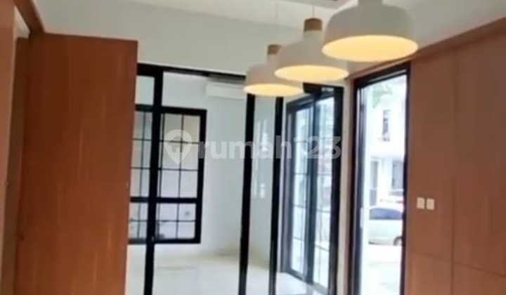Dijual rumah bagus semifurnitur di Alam Sutera 2