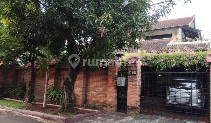 dijual rumah bagus, rapi, etnik, terawat di Jakarta Timur