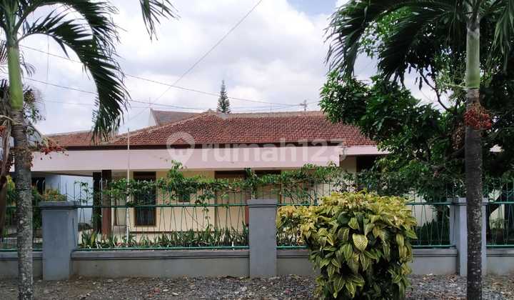 Strategic, well-maintained, and nice house, no renovation needed. 1