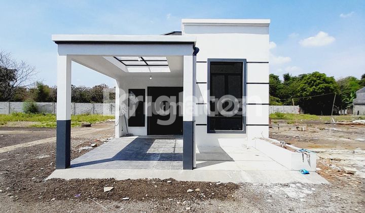 COMFORTABLE AND SAFE LIVING IN MULIA KERTA RESIDENCE CLUSTER, CILANGKAP-CIBUBUR, EAST JAKARTA COMFORTABLE AND SAFE LIVING IN MULIA KERTA RESIDENCE CLUSTER, CILANGKAP-CIBUBUR, EAST JAKARTA