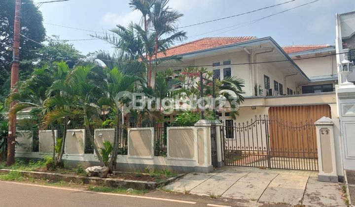 RUMAH KOMPLEK BILLYMOON, PONDOK KELAPA, JAKARTA TIMUR