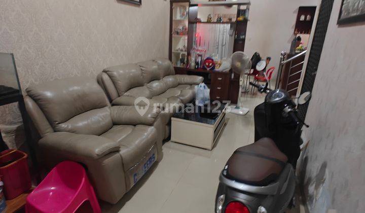 Rumah 2 Lantai Komplek Sunggal Residence 2