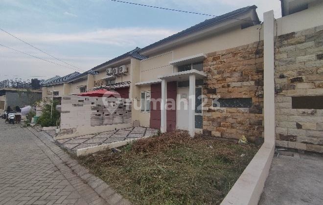 Affordable and Nice House in Gresik Near Gresik-Surabaya Toll Road (200) 2