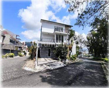 Nice House in Batu Near Batu City Tourist Attractions 2