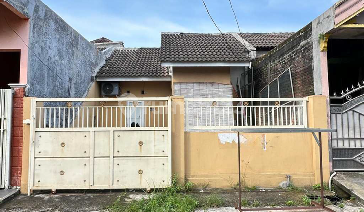 FOR SALE: Cheap and Good House in Sidoarjo - Krian (008). FOR SALE: Cheap and Good House in Sidoarjo - Krian (008).