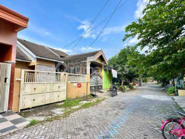 FOR SALE: Cheap and Good House in Sidoarjo - Krian (008). FOR SALE: Cheap and Good House in Sidoarjo - Krian (008).
