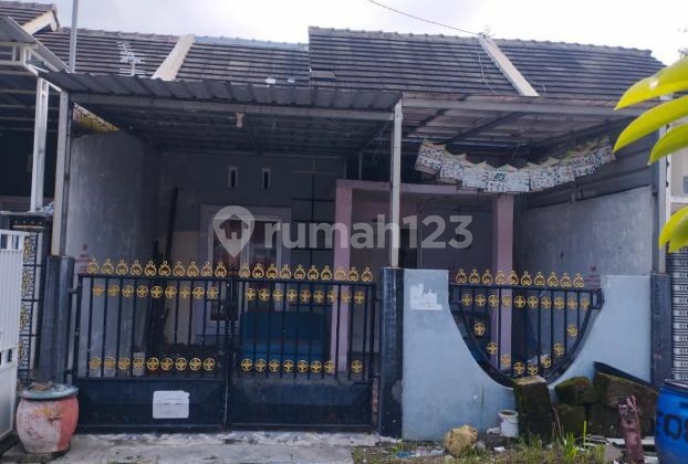Nice Cheap House Near Health Facilities in Gresik