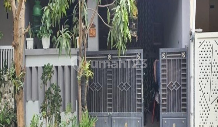 Nice Cheap House Near the Toll Gate in Sidoarjo Nice Cheap House Near the Toll Gate in Sidoarjo