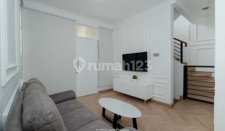 Rumah 2 Lantai Siap Huni . Bagus Terawat 2