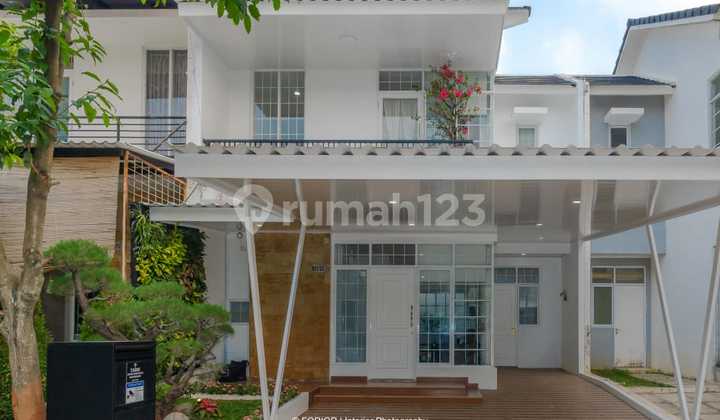 Rumah 2 Lantai Siap Huni . Bagus Terawat