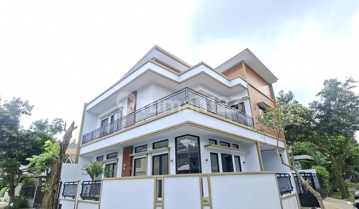 Rumah Mewah Modern Klasik Kontemporer Siap Huni Rumah Mewah Modern Klasik Kontemporer Siap Huni