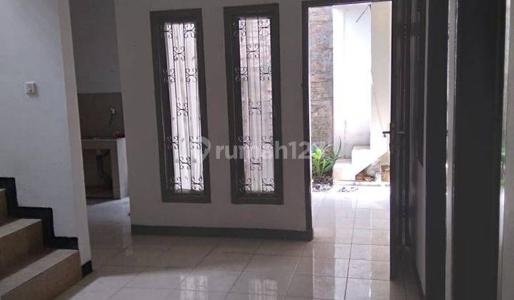 Disewakan Rumah Nyaman Di Kawasan Kembar Bandungsiap Huni - Lokasi Strategis - Harga Terjangkau 1