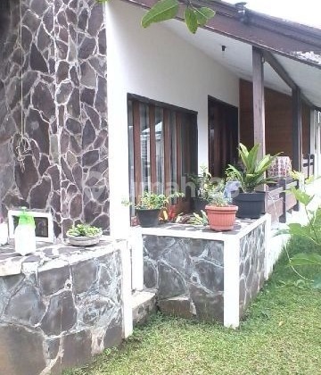 Dijual Rumah Hook – Gegerkalong Permai, Bandungrumah Luas Siap Huni Di Lingkungan Nyaman & Strategis 2