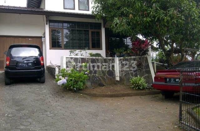 Dijual Rumah Hook – Gegerkalong Permai, Bandungrumah Luas Siap Huni Di Lingkungan Nyaman & Strategis
