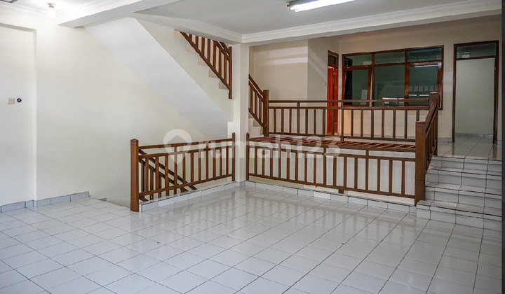 Strategic 3-Story Shop House - Sukaraja