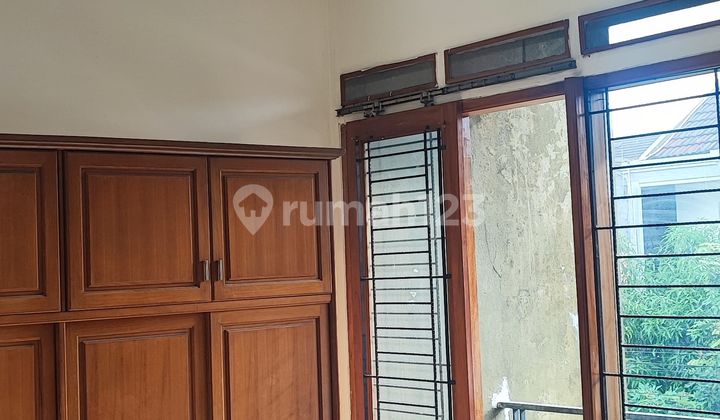For Sale – Taman Kopo Indah 3 (Favorite Block) Spacious House, Ready to Occupy in a Prime Location and Comfortable Neighborhood.
