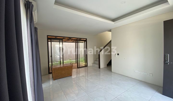 Disewakan Rumah Posisi Hook –kota Baru Parahyangan Tatar Simakiranabandung 2