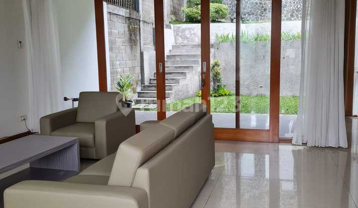 Disewakan Rumah Premium Green Terrace Setraduta