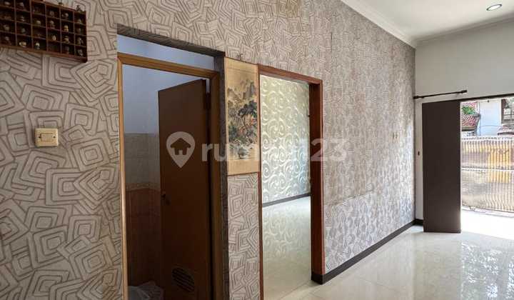 Dijual / Disewakan Rumah Baru Full Renov Semi Furnish – Sayap Leuwipanjang 2