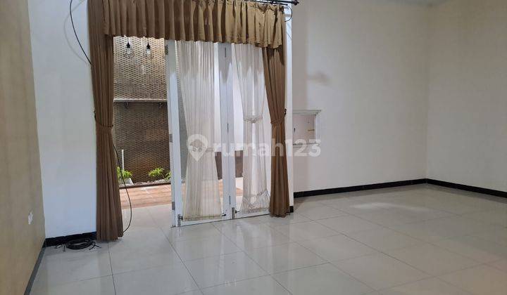 Disewakan Rumah Semi Furnished – Taman Kopo Indah 5, Sommerville Bandung 1
