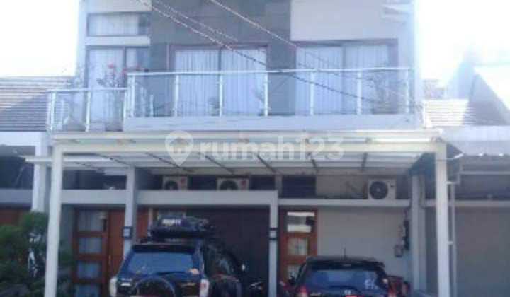 Dijual Rumah Tinggal Mewah & Strategis - Bandung Dijual Rumah Tinggal Mewah & Strategis - Bandung