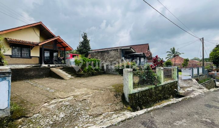 Dijual Rumah Halaman Luas 448 m2 Dekat Alun Alun Wanayasa Purwakarta