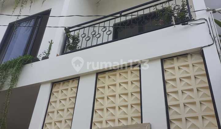 Sewa Villa 3 Lantai Padonan Canggu 6 Kamar Tidur Unfurnish