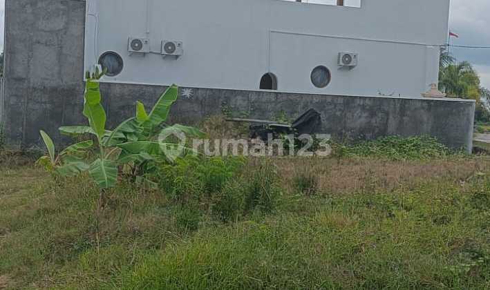 For Sale: 20 Are (2,000m2) of Land Near the Beach, Strategic Location