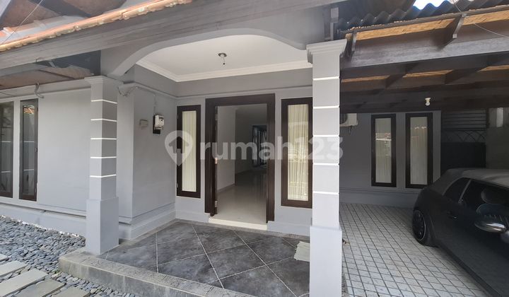 Rumah Taman Griya Murah 4 Kamar Tidur Design Modern 1