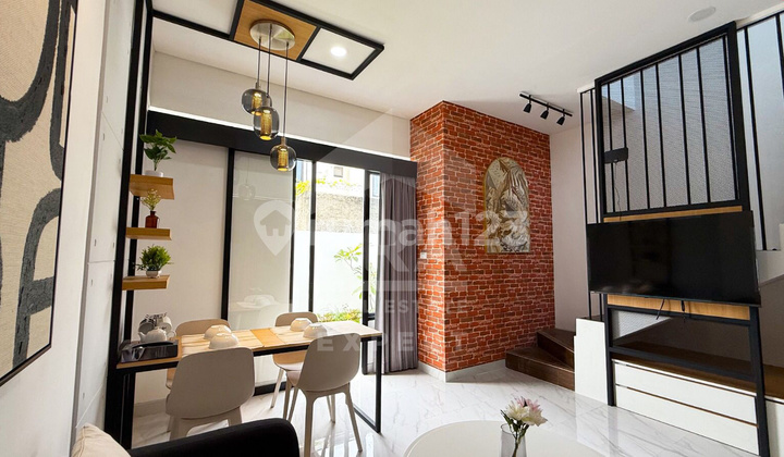 TERMURAH! Rumah di Perumahan Jakarta Timur, Lokasi Strategis Di Jalan Utama, Dekat ke AEON Mall Jakarta Garden City TERMURAH! Rumah di Perumahan Jakarta Timur, Lokasi Strategis Di Jalan Utama, Dekat ke AEON Mall Jakarta Garden City