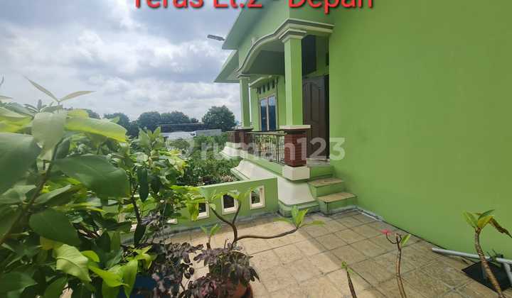 Harga Dibawah NJOP, Rumah Hook 2Lt Luas 314M², Asri, Nyaman di Taman Modern, Cakung